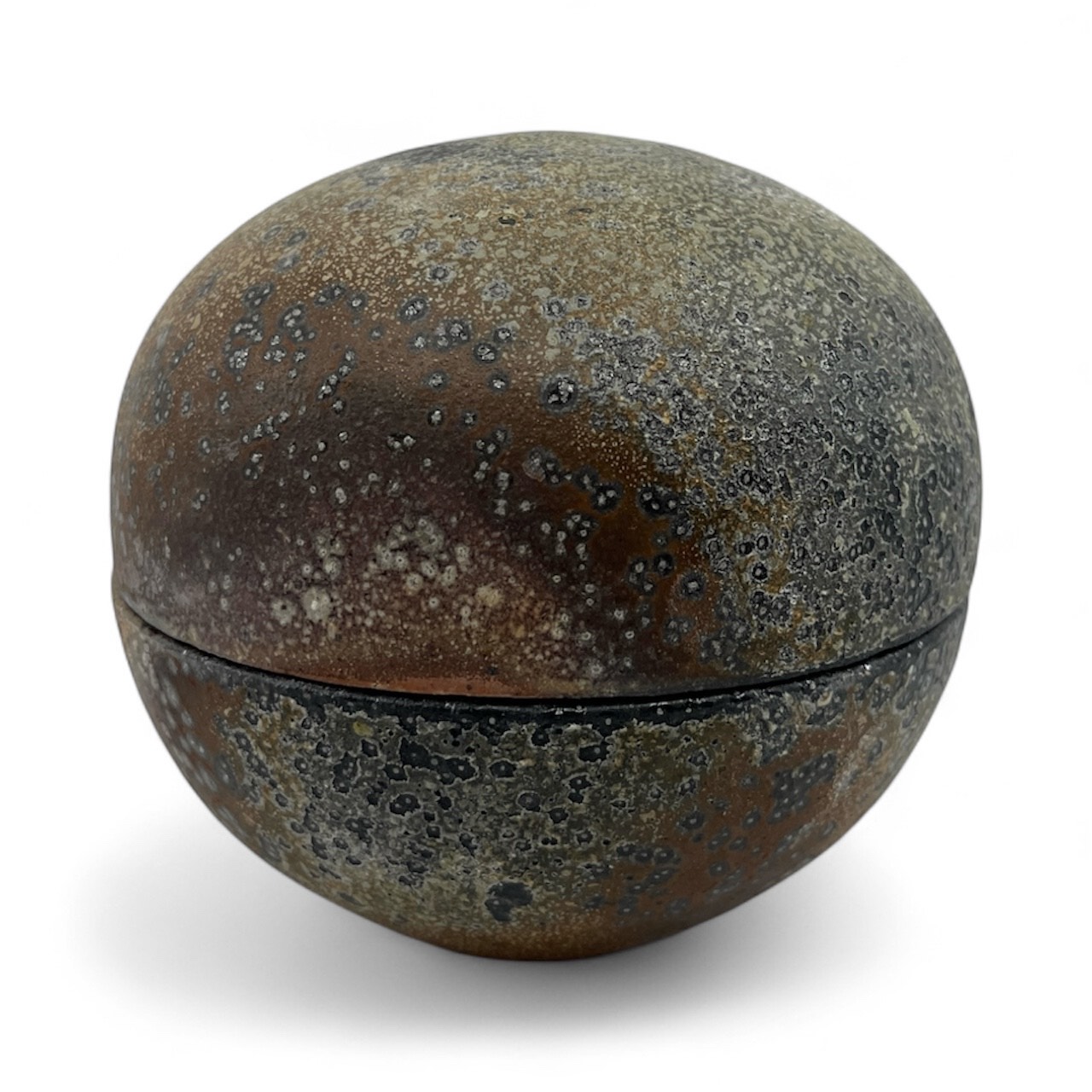 Round box 1, soda fired